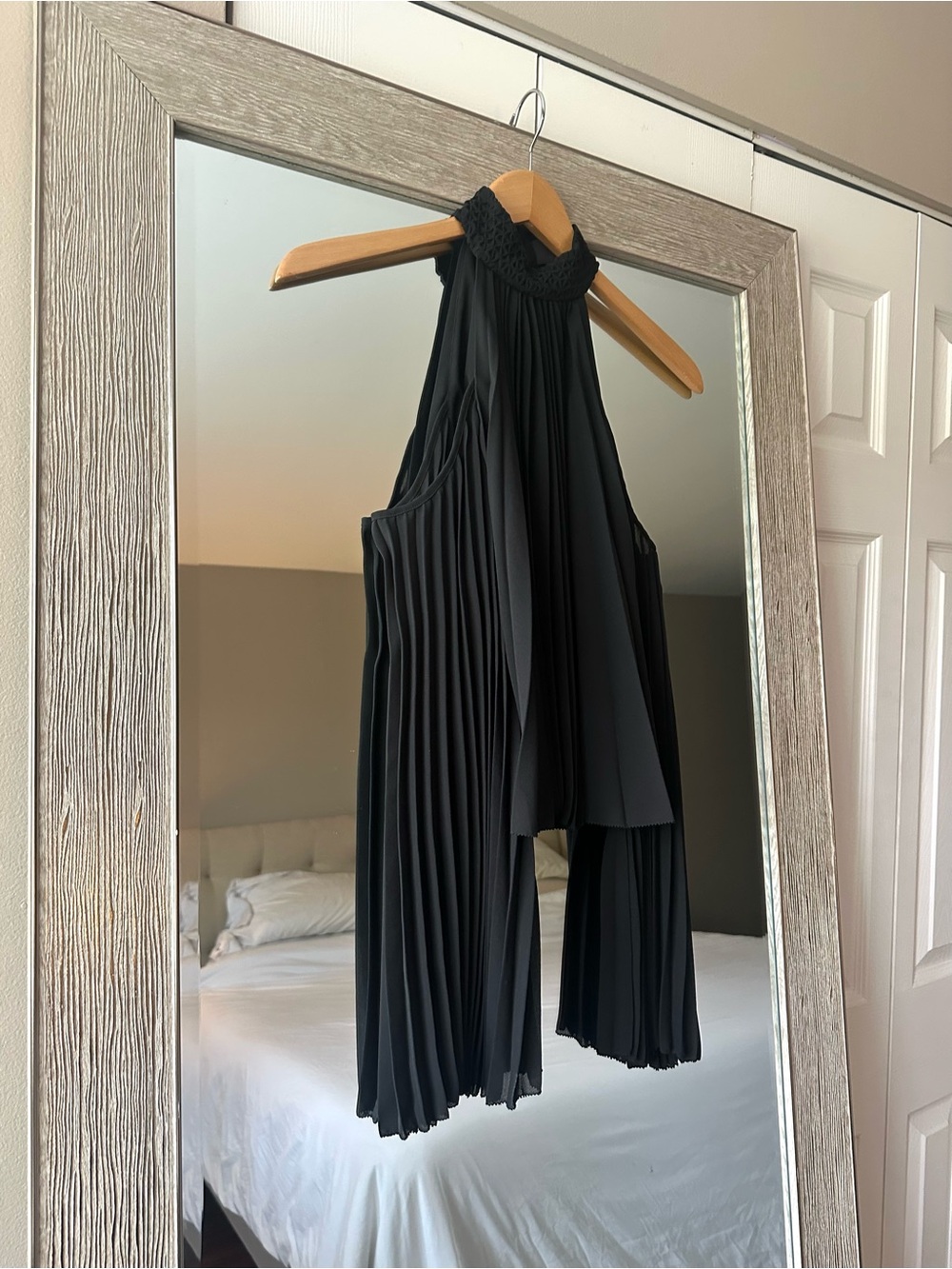 Intermix Black Pleated Halter Neck Sleeveless Long Sleeve Blouse Size Small